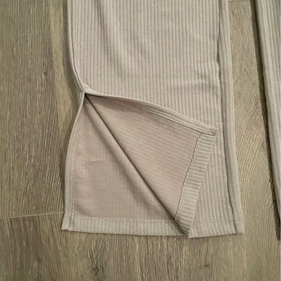 Split leg ribbed pants - Picture 3 of 3